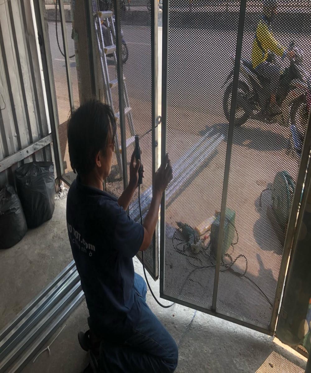 Hàn & gia cố cửa sắt