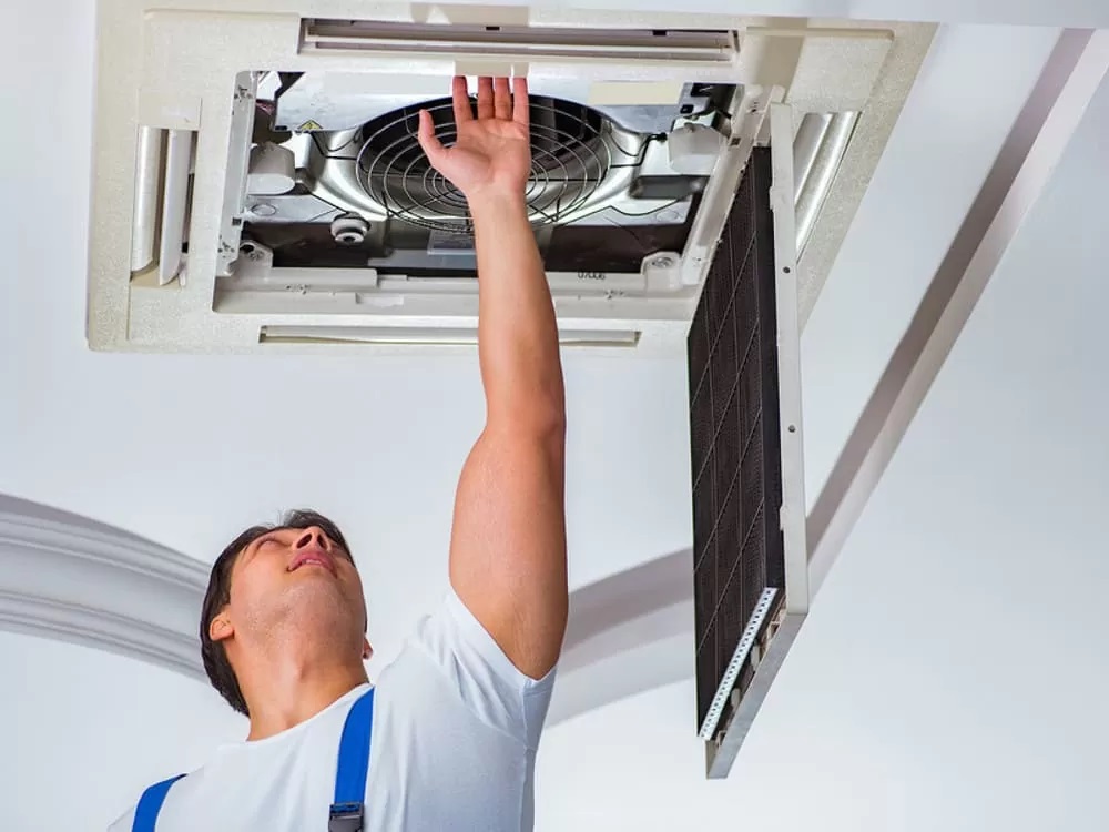 Tháo gỡ máy lạnh cũ