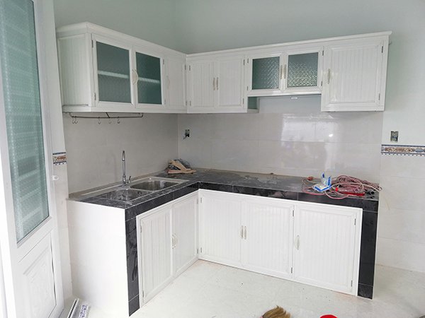 Cửa nhôm kính tủ bếp